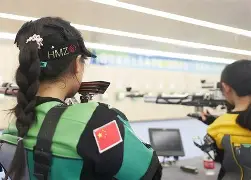 射击夜战：渝州银狐队绝杀剑门猎隼队，速度优势明显教练团队居功至伟的简单介绍