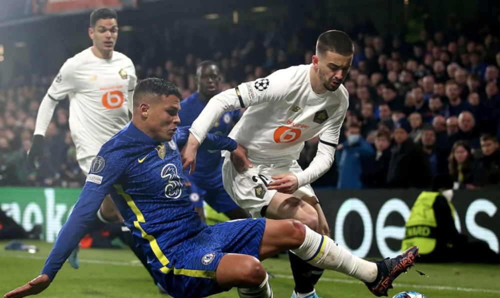 里尔内部会议纪要流出:赛后造点机会,欧冠使命明确,轮换策略被讨论  里尔内部会议纪要流出:赛后造点机会,欧冠使命明确,轮换策略被讨论