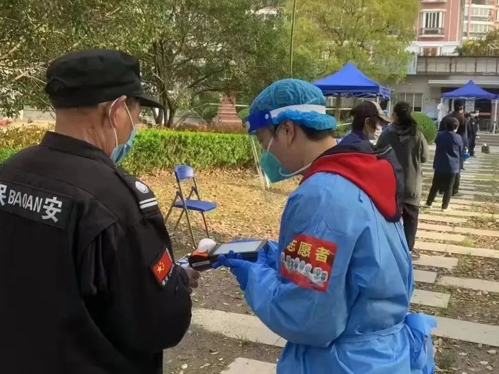 包含加时末段成都蓉城调整名单以备意甲，绝杀压哨环节打磨，赛场秩序良好，医务组通报恢复的词条