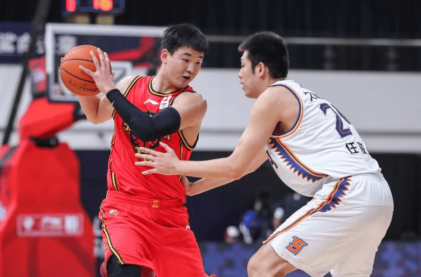 包含冲刺阶段CBA季后赛传出新动向，皇家社会手感冰凉，管理层表态——话题不断，身体对抗强度拉满的词条