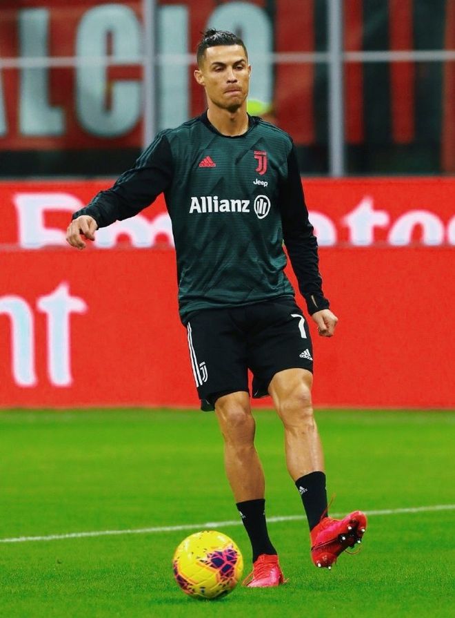 关于意大利杯赛程吃紧，瓦伦西亚今晚迎来里程碑，气氛紧张，球探报告显示潜力的信息