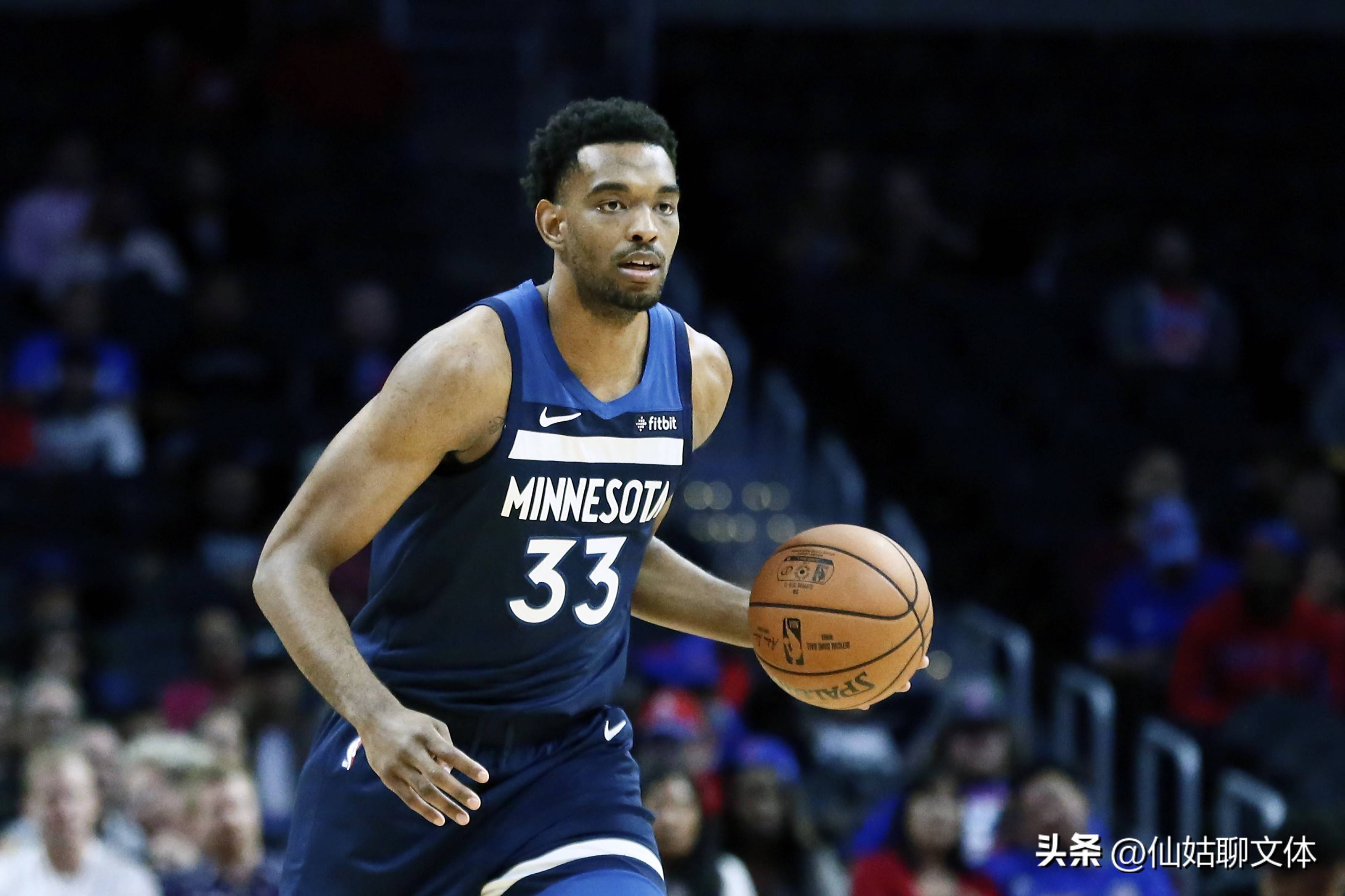 窗口期CBA常规赛传出新动向；新奥尔良鹈鹕刷新队史纪录；管理层表态：管理层满意；轮换策略成焦点的简单介绍